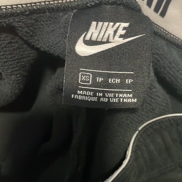 Black Nike joggers for sale - Picture 4 of 4